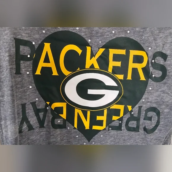 Packers Women's Gray Heart Logo Tee - Picture 2 of 5